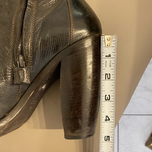 CoSTUME NATIONAL Leather Boots - Picture 6 of 9